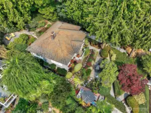 This photo was taken in September to show how lush the garden becomes throughout the year.