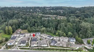 River Trail at Elliott Farm. Minutes to downtown Renton and Bellevue. Convenient access to SeaTac Airport.