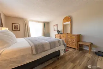 Wake up to peace and privacy in this restful primary retreat.