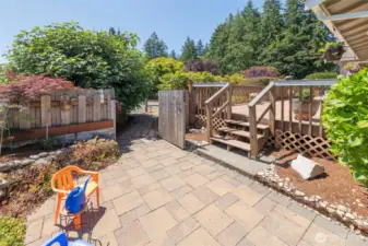 Stroll through the landscaped yard and fruit trees.