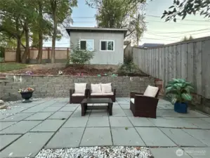 middle backyard