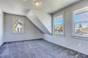 Upstairs bedroom 2