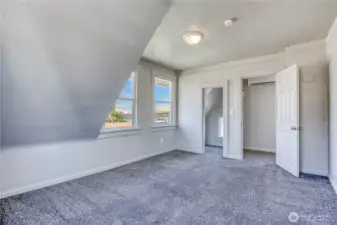Upstairs bedroom 2
