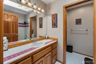 Hallway Bath upstairs