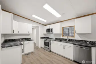 Fully Remodeled Kitchen