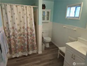 Full bath on the main floor.