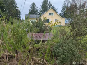 Welcome to Cook's Hill -- Settled in 1901!  Opportunity to own a part!