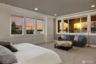 Western exposure makes for gorgeous sunsets, too!