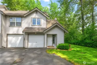End unit right comes with extra privacy