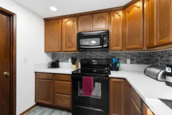 All appliances in Kitchen stay microwave, stove top, refrigerator and dishwasher