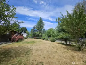 front yard! large and flat. Garden?