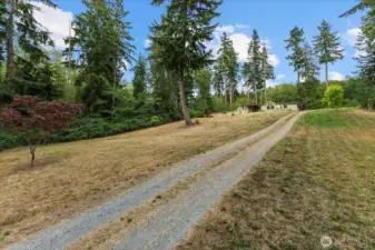 Long driveway gives you seclusion and privacy!