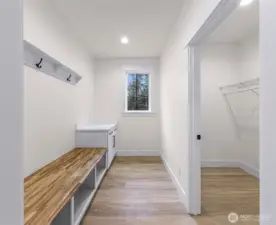 Muddroom with Large CLOSET Space