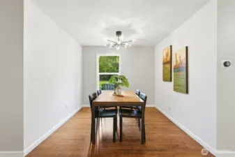 Whether it’s a casual breakfast or a full dinner party, the space rises to the occasion. Natural light enhances the setting, creating an inviting atmosphere throughout the day.