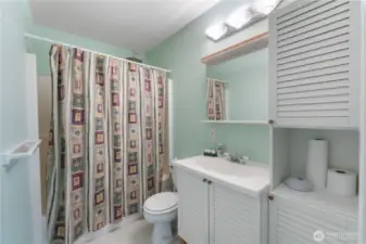 3/4 bath completes office space.