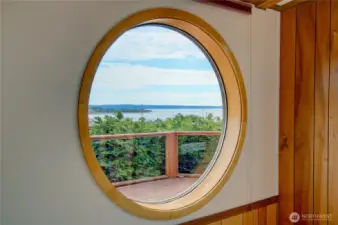 What a fantastic window!