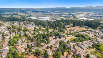 Great commuter location being close to the Sounder Train, shopping and schools.  This is the Federal Way School district
