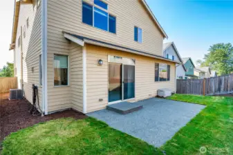 Backyard patio with gas hookups for BBQ