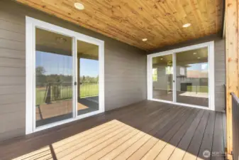 Photographs are for illustrative purposes only. Features, finishes, interior/exterior colors, landscaping and floorplan shown may vary from actual homes built.