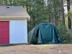 Portable carport is convenient