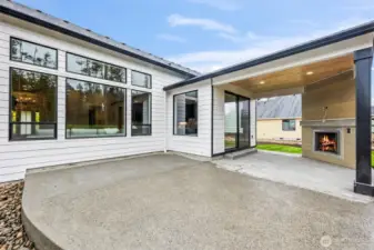 PERSONALIZE YOUR HOME AT OUR DESIGN STUDIO