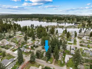 Just a 5-minute walk to Edgewater Park and Lake Steilacoom and only two blocks from the public boat launch.