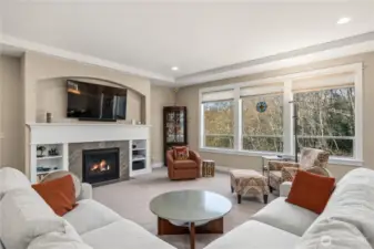 Opportunities for a vaiety of seating arrangements