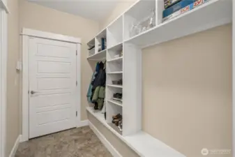 No steps from garage into mud room