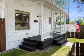 Front Entrance with covered patio