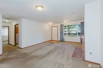 Huge front window gives plenty of natural light