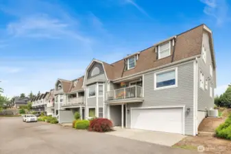 Bring Your Vision – Instant Equity Awaits in this 1757 square foot condo!