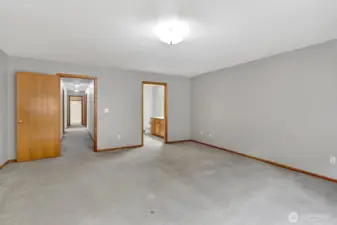 Primary suite includes private 5 piece bath & walk in closet!