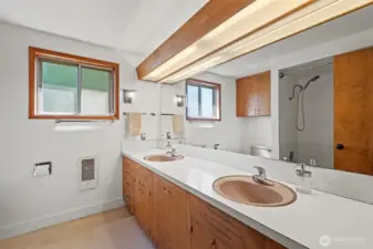 Main Bathroom