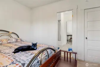 Direct access to the bathroom