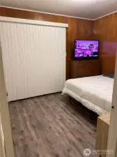 960 Bedroom