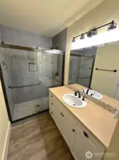 Primary suite bath