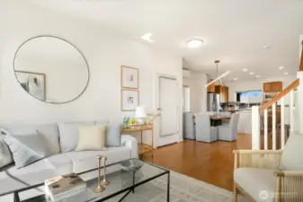 Open concept floor plan that seamlessly flows throughout the main level!