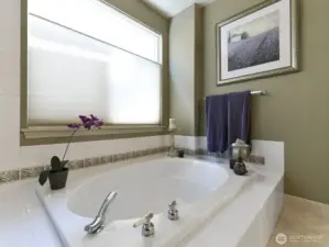 Bathroom Primary bedroom