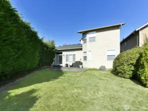 Great full fenced back yard with patio