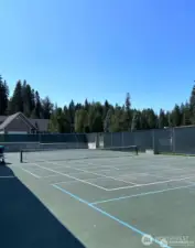 Tennis/Pickleball Courts