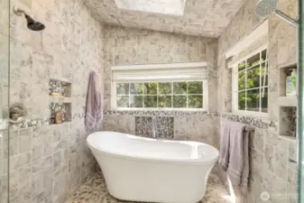 Primary Ensuite - walk-in Shower and Soaking Tub