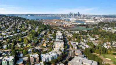 10min from Downtown Seattle.