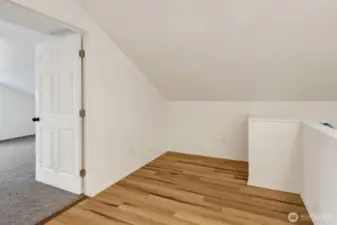 Upstairs landing/ office  nook