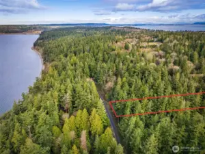 Facing North. Lot lines are approximate, buyer to verify.