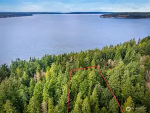 Facing West. Lot lines are approximate, buyer to verify.