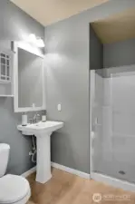 Convenient main floor 3/4 bath!