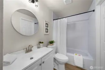 Full guest bath