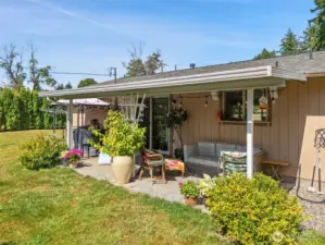 The essential Northwest backyard covered patio.
