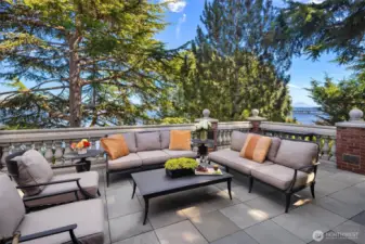 Outside the main level living room enjoy plenty of room for guests and family alike to enjoy days and evenings outside.
