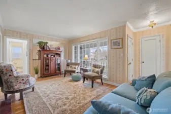 Entry Way into Formal Living Room